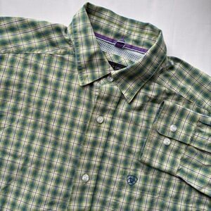 Ariat Pro Series Plaid Button Down Size Medium